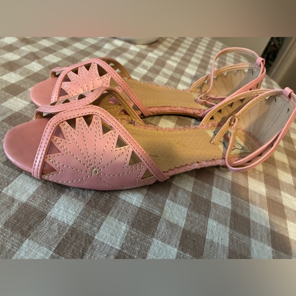Size 10 Bettie Page by Ellie Pink Retro Open-Toe Sandals with Ankle Strap - Picture 2 of 5